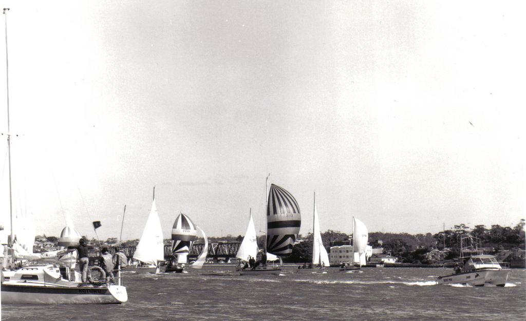 Botany Bay Yacht Club historic sail past © Karen Ballantyne